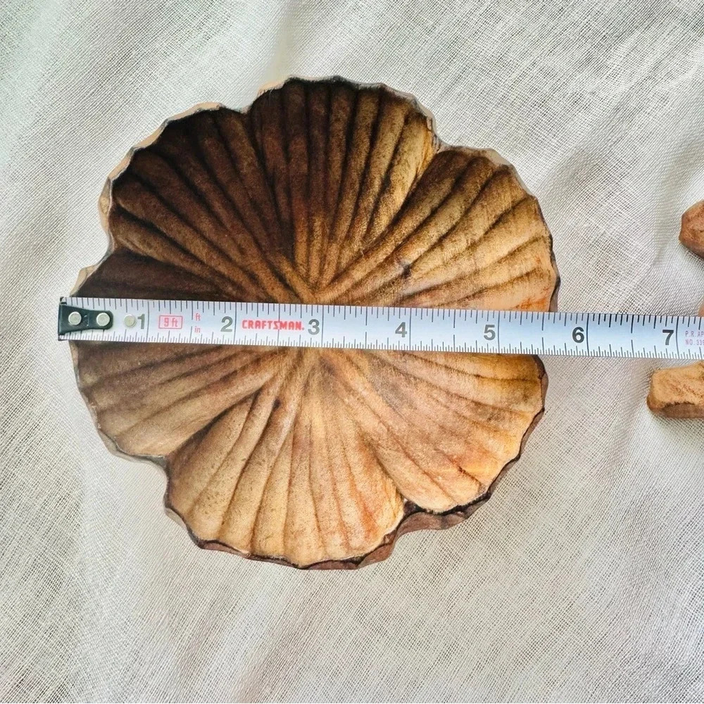 Vintage Pair of Hibiscus Shaped Carved Wooden Bowl with Pedestal - Picture 6 of 7